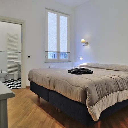 Apartament Loris' House Modena